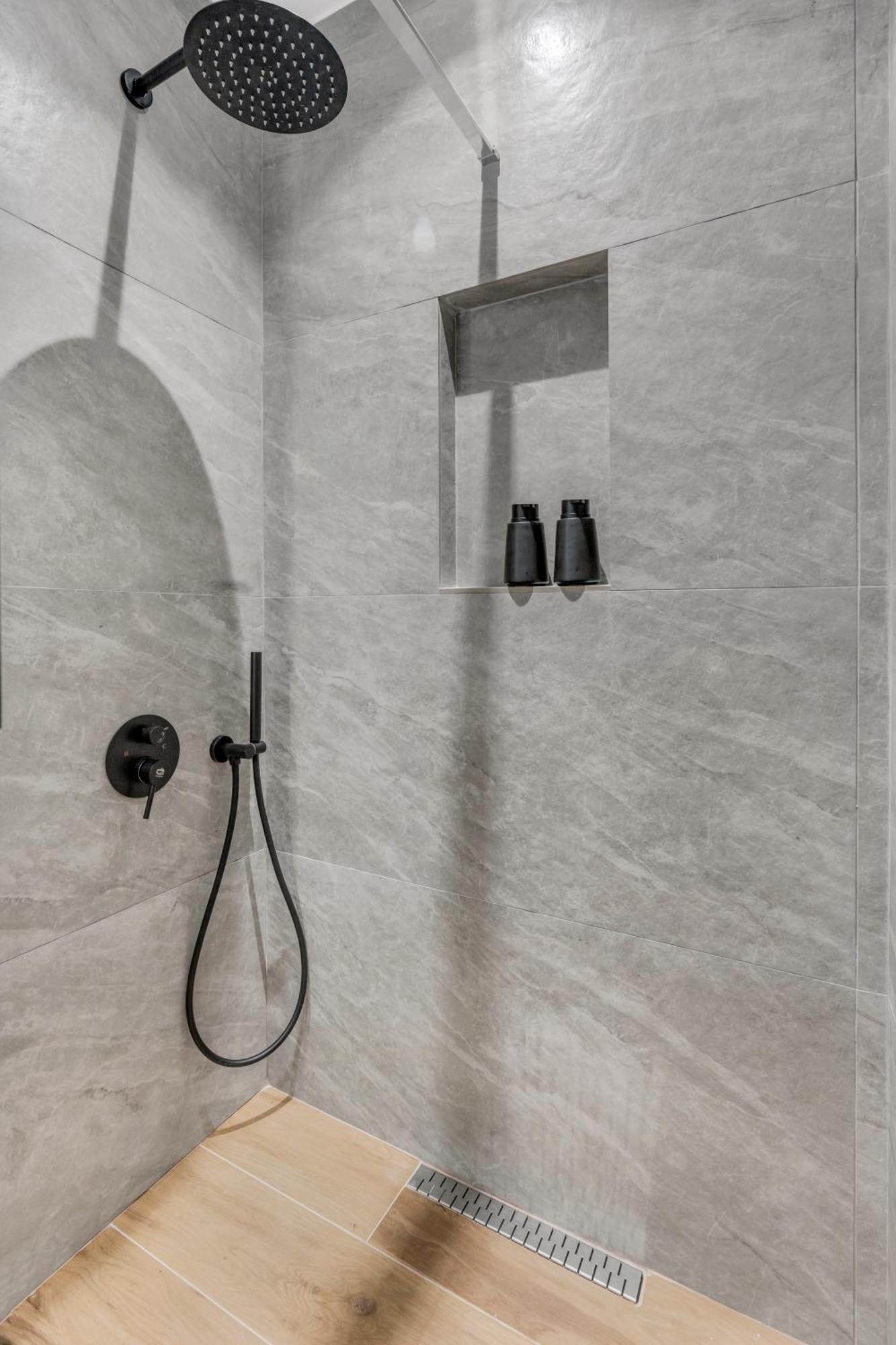 The Nook City Centre En Suite Μπεράτ Εξωτερικό φωτογραφία